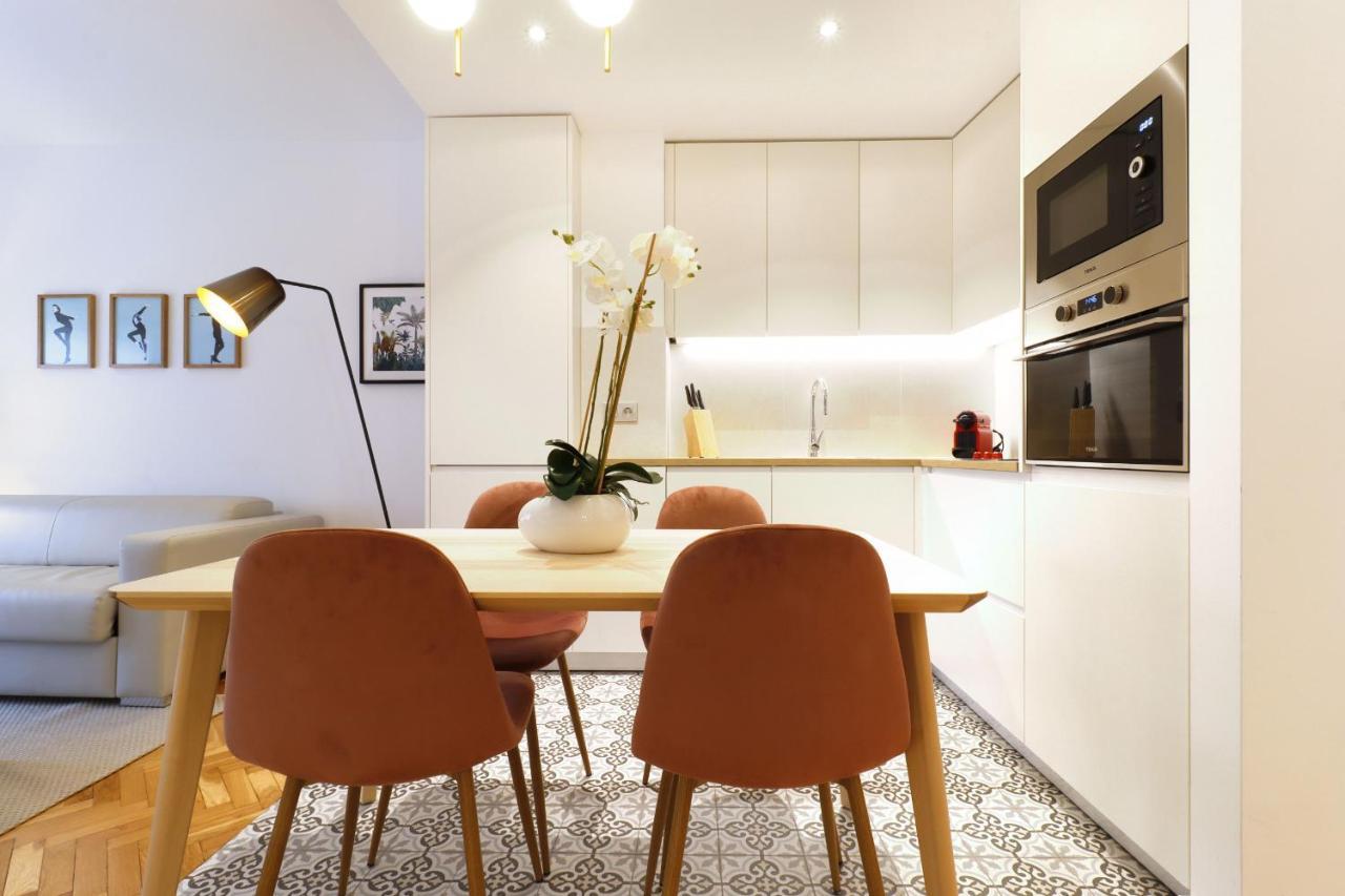 Royal Madrid Apartment Luaran gambar