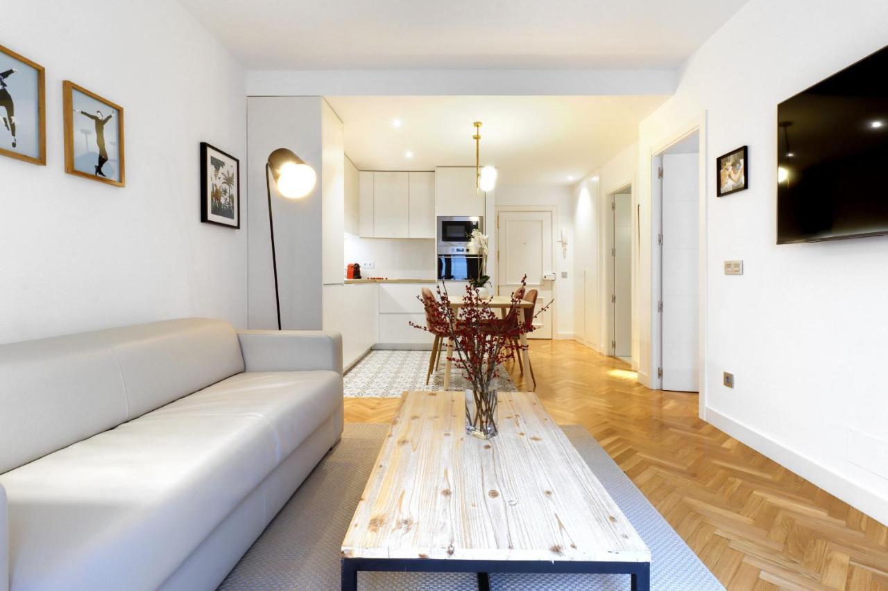 Royal Madrid Apartment Luaran gambar