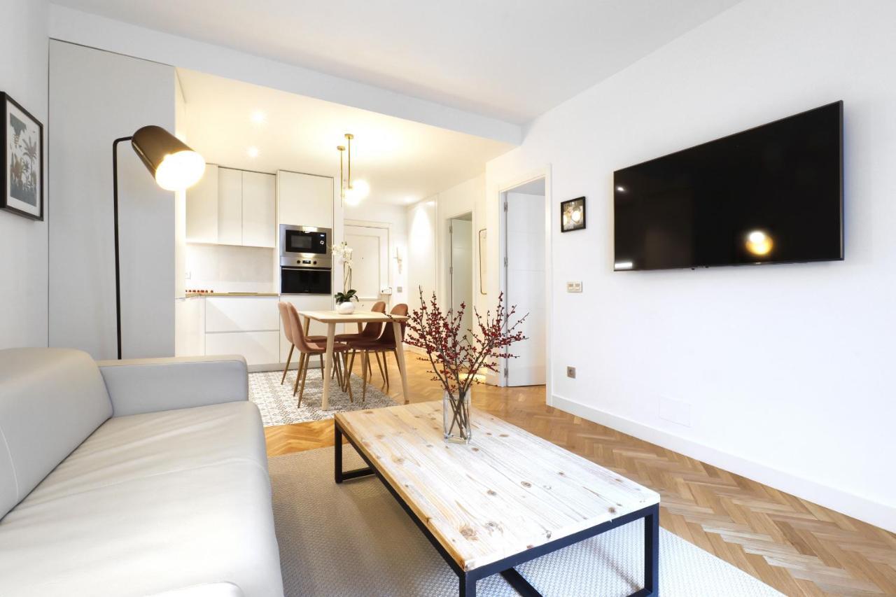 Royal Madrid Apartment Luaran gambar