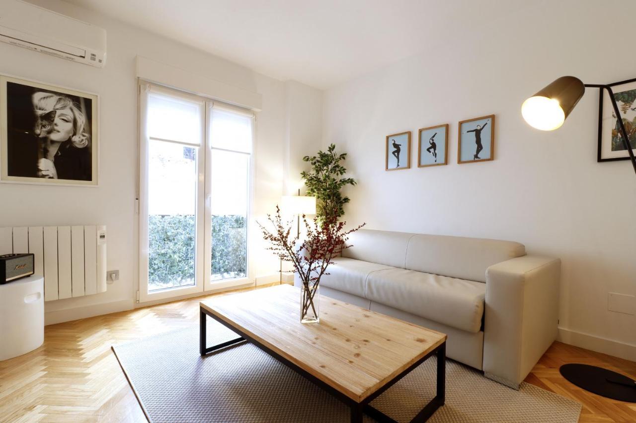 Royal Madrid Apartment Luaran gambar