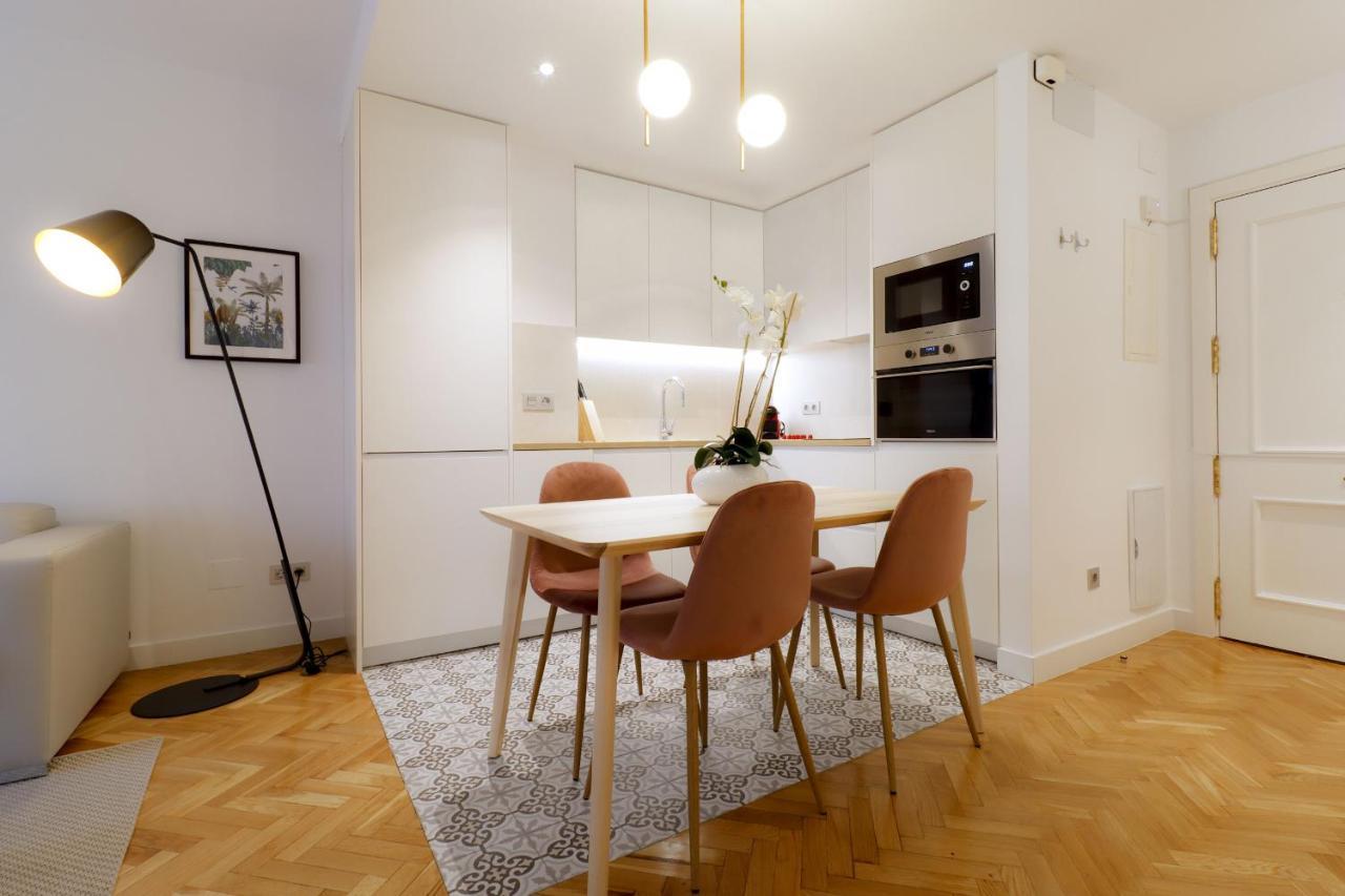 Royal Madrid Apartment Luaran gambar