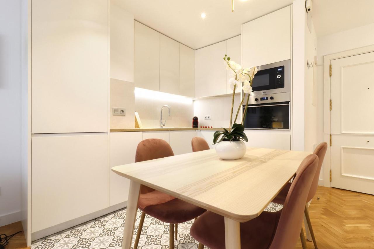 Royal Madrid Apartment Luaran gambar