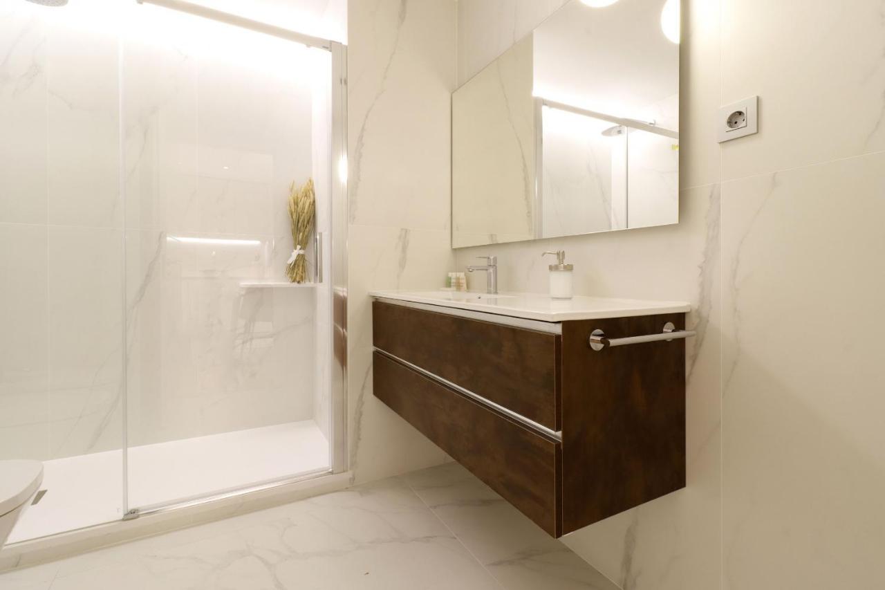 Royal Madrid Apartment Luaran gambar