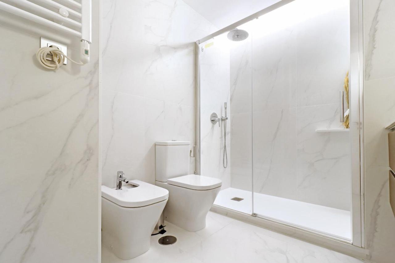 Royal Madrid Apartment Luaran gambar