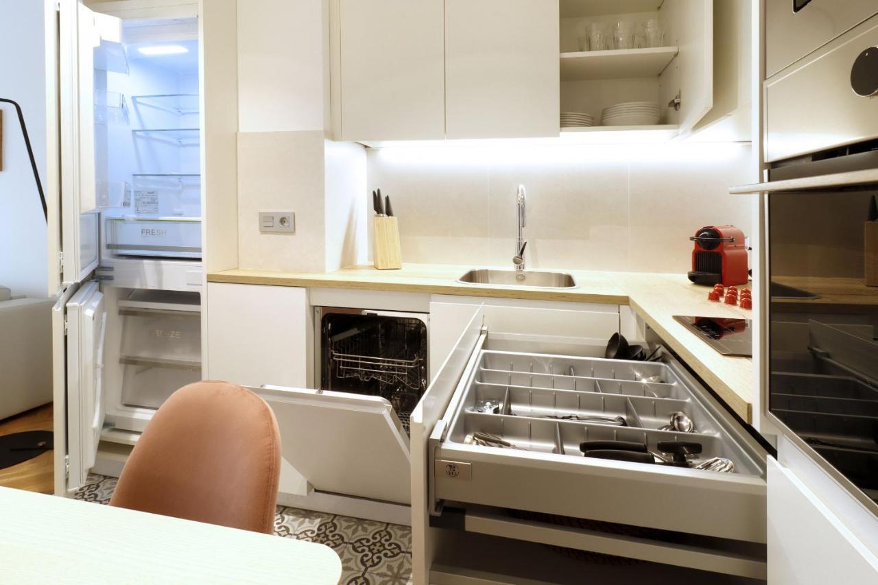 Royal Madrid Apartment Luaran gambar