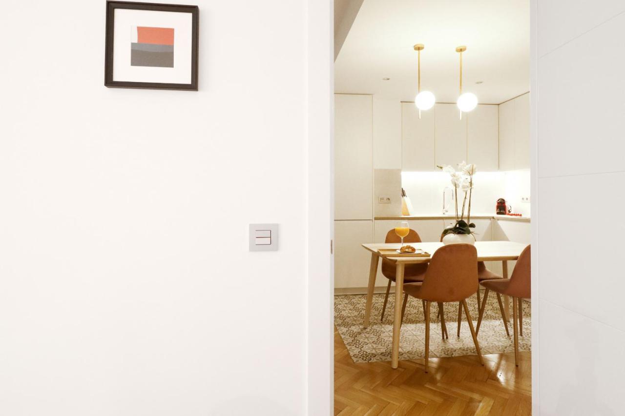 Royal Madrid Apartment Luaran gambar