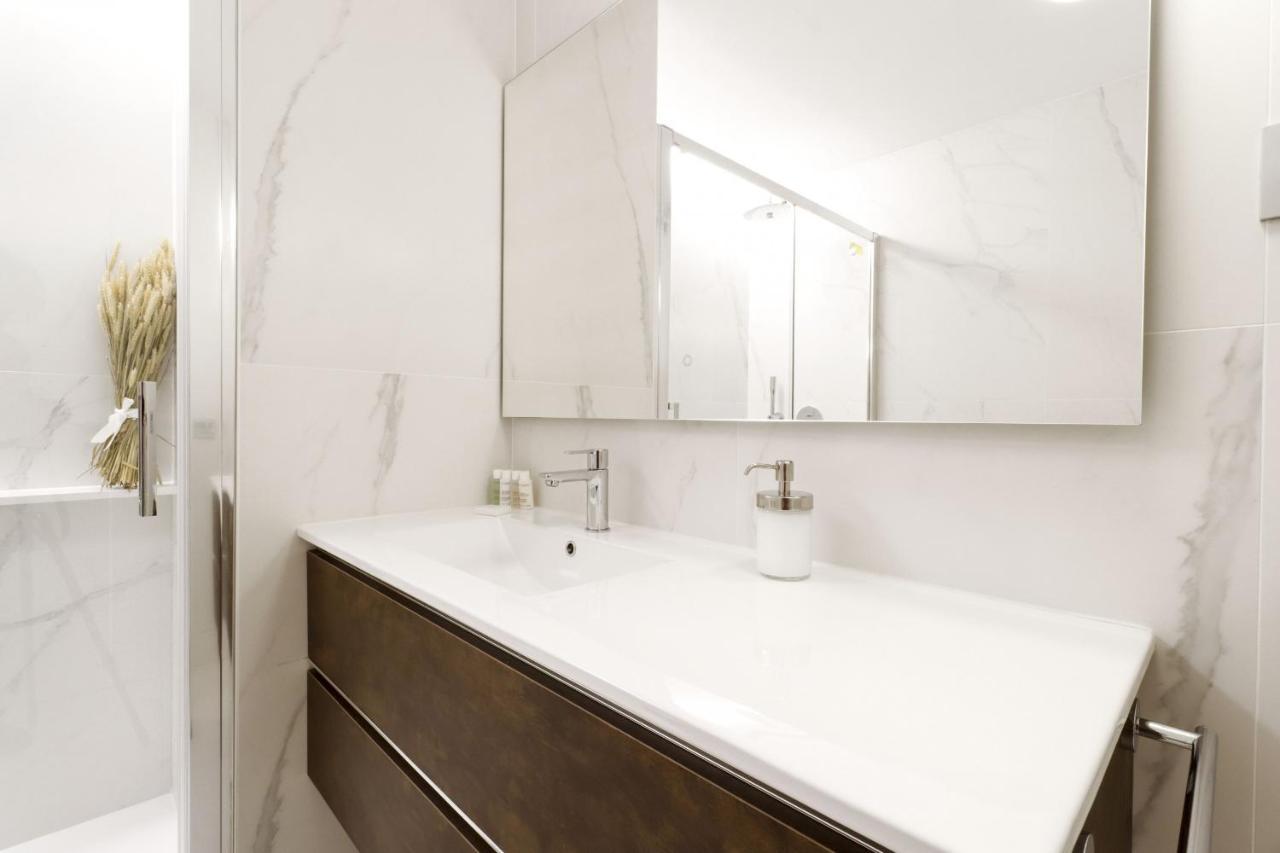 Royal Madrid Apartment Luaran gambar